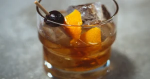 Manhattan: Un Clásico Atemporal de la Coctelería